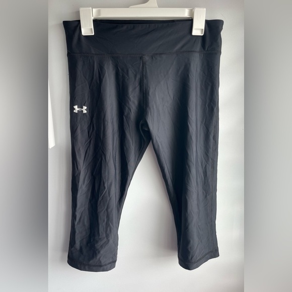 Under Armour Black Capri Leggings - Picture 9 of 9